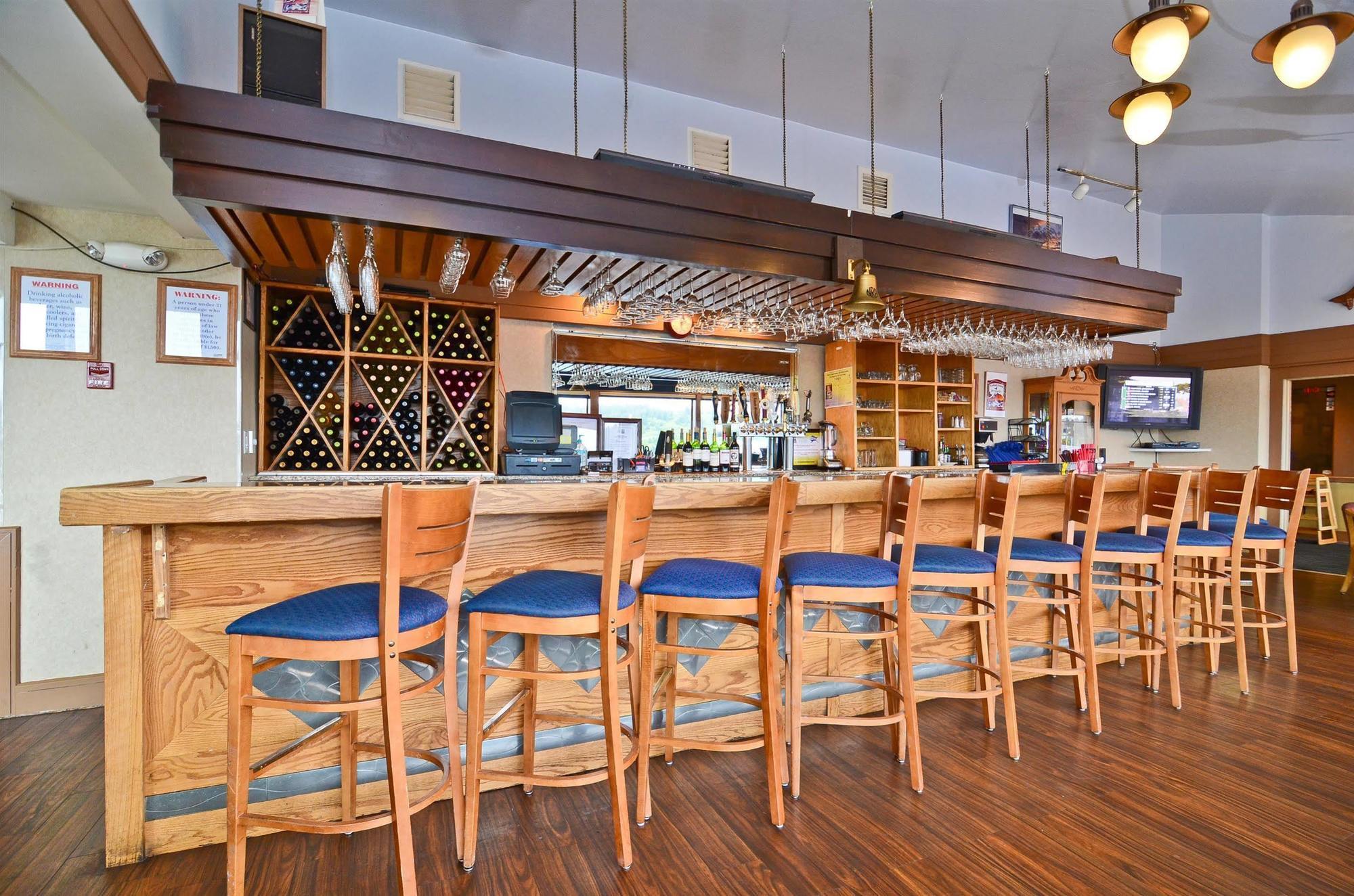 Best Western Kodiak Inn & Convention Center Restaurant photo